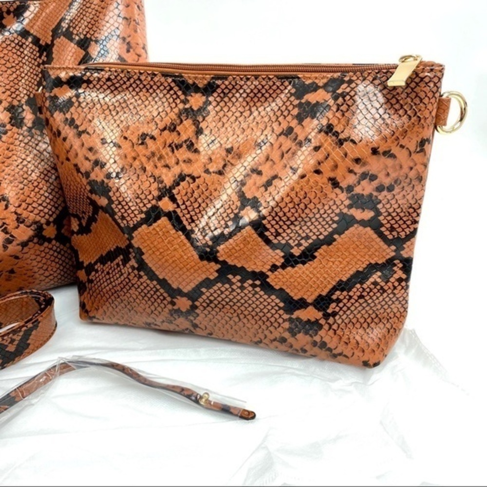 Python Snake Skin 2-in-1 Shoulder Bag - Picture 3 of 11
